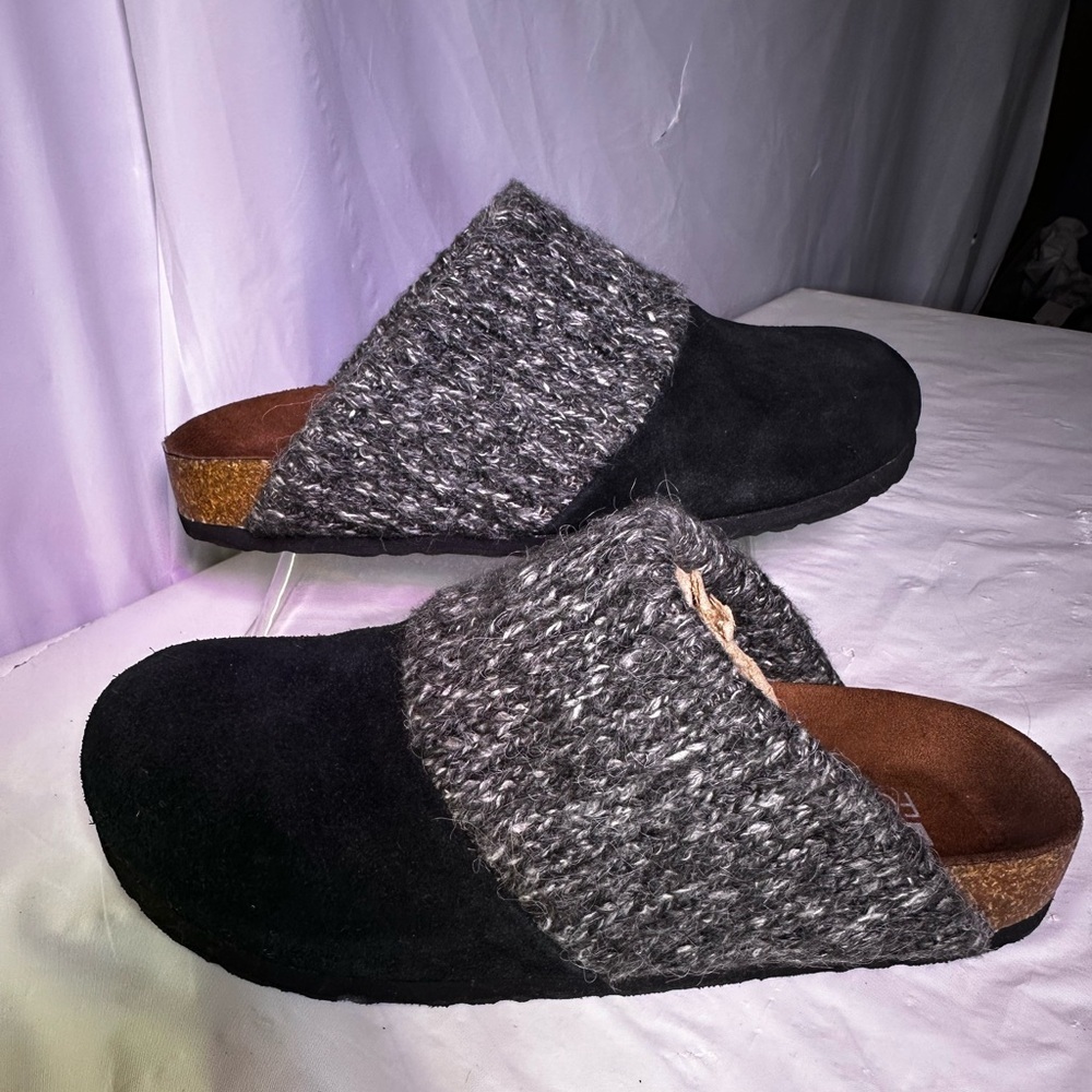 Elegant Black and Gray Women's Mules